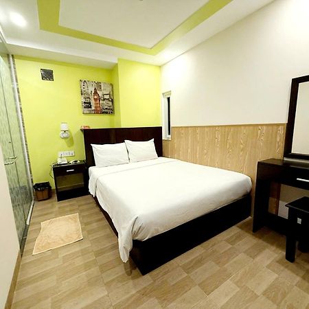 Melyna Hotel Nha Trang Beach Exterior foto