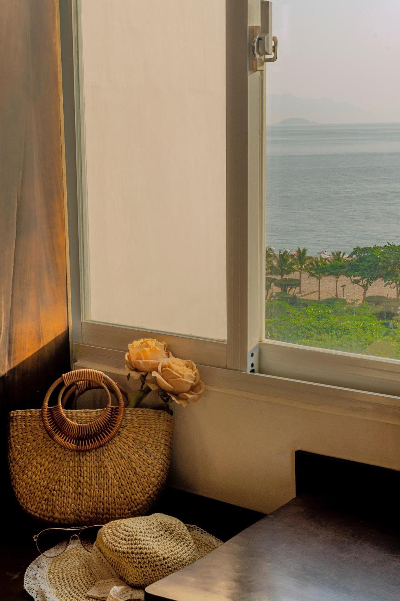 Melyna Hotel Nha Trang Beach Exterior foto