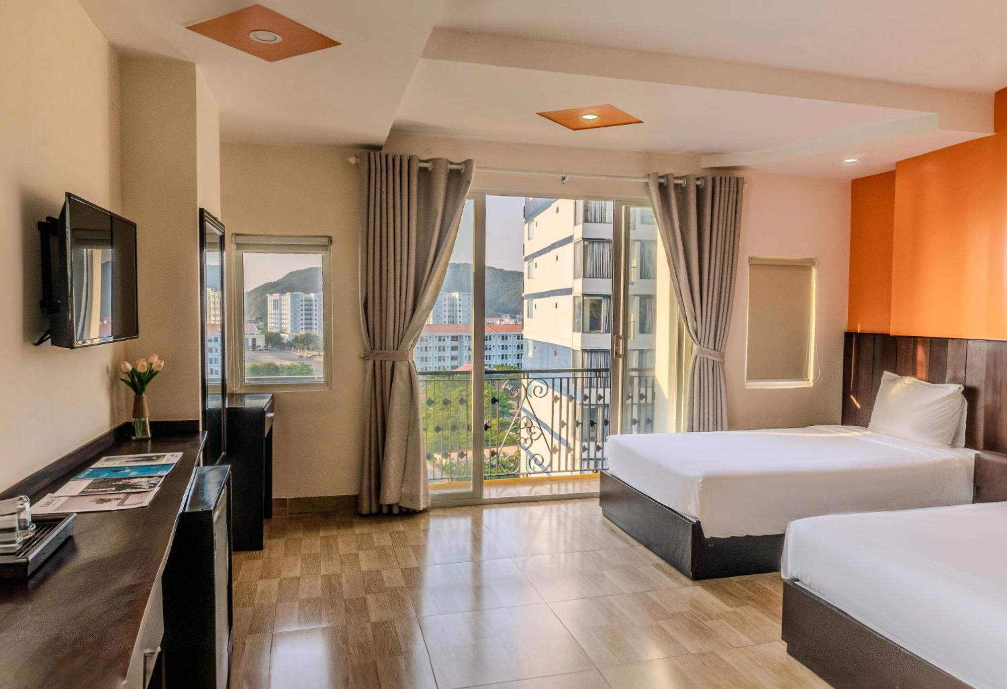Melyna Hotel Nha Trang Beach Exterior foto