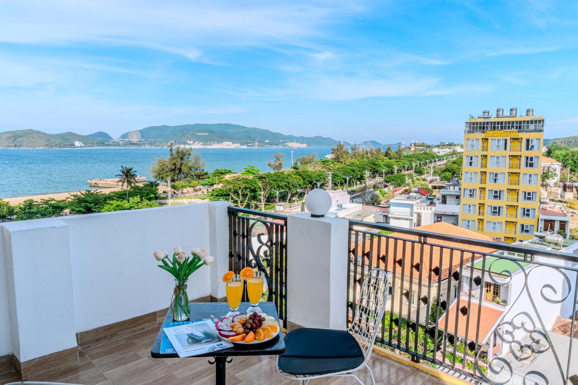 Melyna Hotel Nha Trang Beach Exterior foto