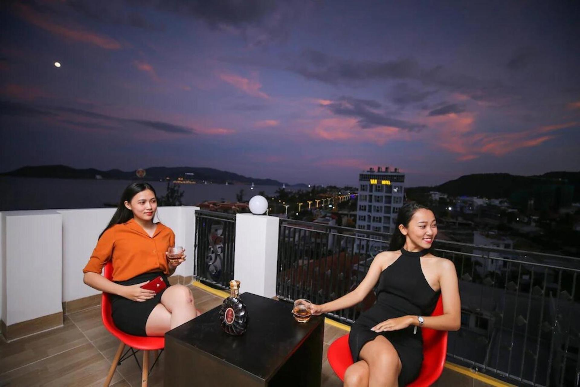 Melyna Hotel Nha Trang Beach Exterior foto