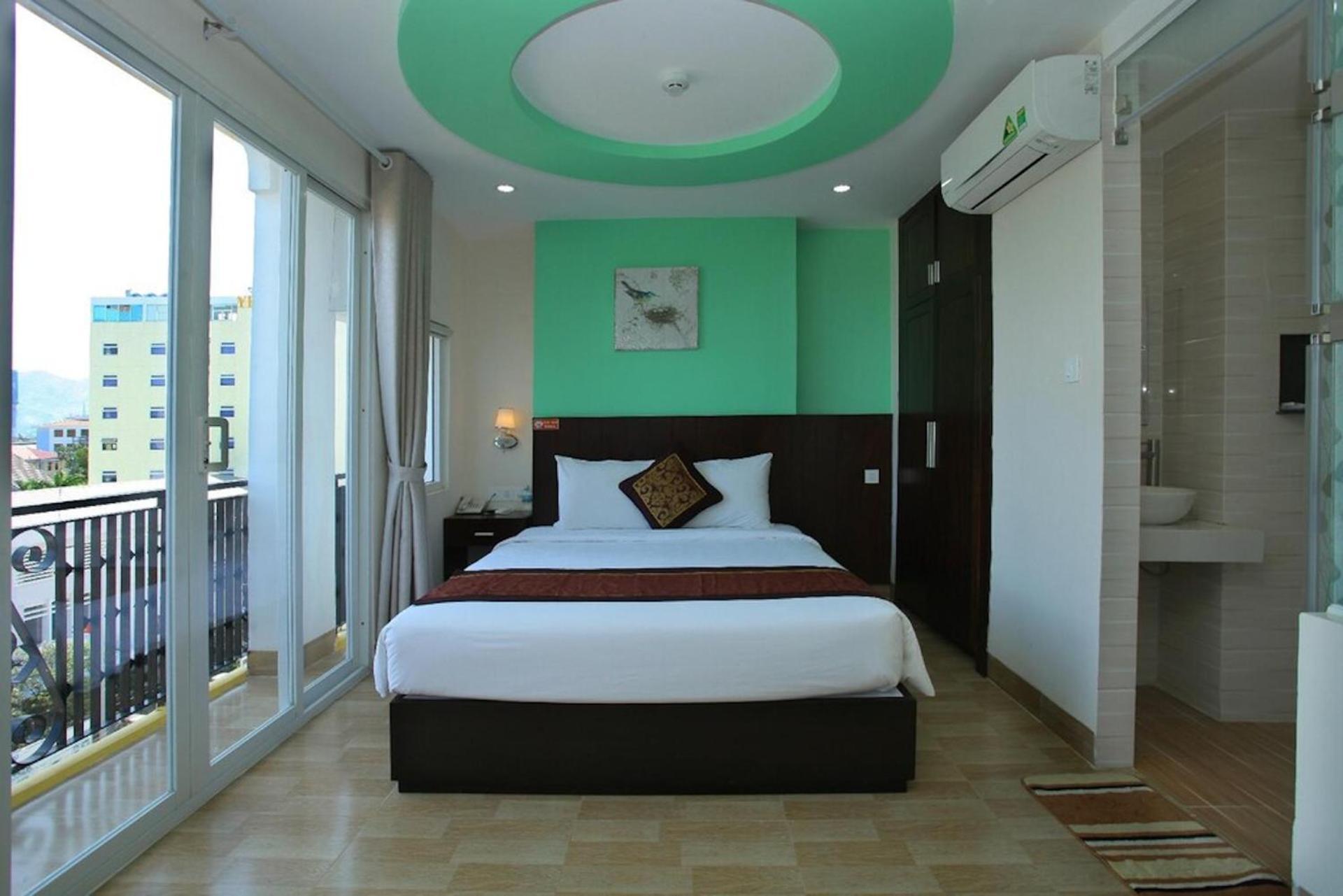 Melyna Hotel Nha Trang Beach Exterior foto