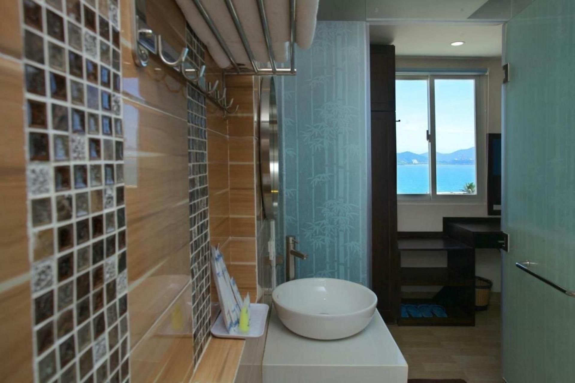 Melyna Hotel Nha Trang Beach Exterior foto